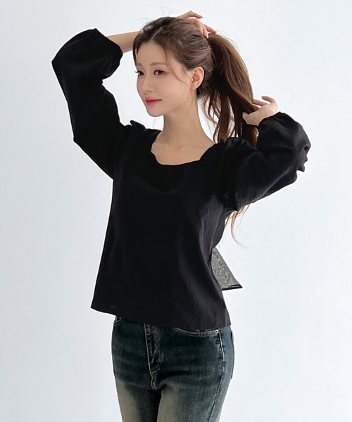 by muni:r(バイ ムニール)の「バックリボンストラップ ブラウス/2026 SS COLLECTION(シャツ/ブラウス・レディース・アイボリー/ブラック・FREE)」の12枚目の写真