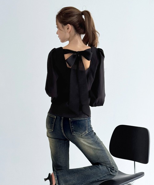 by muni:r(バイ ムニール)の「バックリボンストラップ ブラウス/2026 SS COLLECTION(シャツ/ブラウス・レディース・アイボリー/ブラック・FREE)」の20枚目の写真