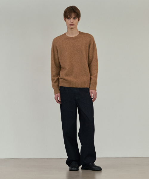 MINDBRIDGE（マインドブリッジ）の「[COUTURE]プレミアムアルパカセミオーバーフィットニット - 3カラー（ニット/セーター・メンズ・ネイビー/オレンジ/ブルー・100/110/95/105）」の8枚目の写真