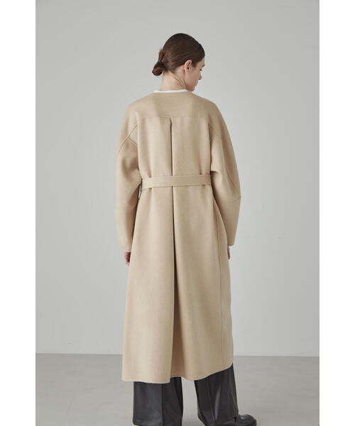ADORE(アドーア)の「ピュアカシミヤコート(ノーカラーコート・レディース・ベージュ/ブラック・38/36)」の13枚目の写真