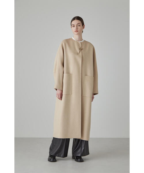 ADORE(アドーア)の「ピュアカシミヤコート(ノーカラーコート・レディース・ベージュ/ブラック・38/36)」の18枚目の写真