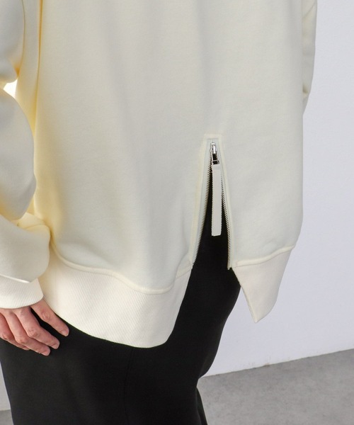 Three Four Time（ｽﾘｰﾌｫｰﾀｲﾑ）の「金属エンボスバックファスナープルオーバー（Tシャツ/カットソー・レディース・オフホワイト/グレー・FREE）」の6枚目の写真