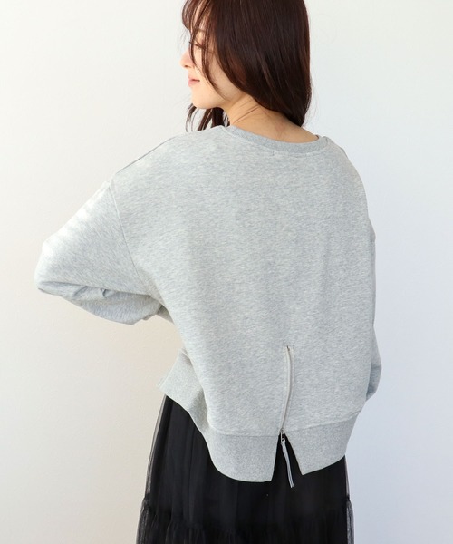 Three Four Time（ｽﾘｰﾌｫｰﾀｲﾑ）の「金属エンボスバックファスナープルオーバー（Tシャツ/カットソー・レディース・オフホワイト/グレー・FREE）」の11枚目の写真