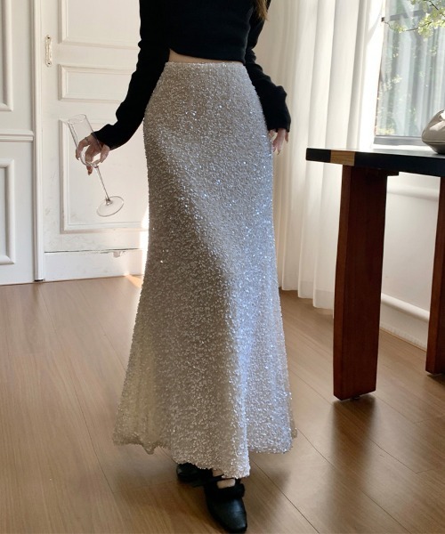 ONEP STAR(ワンピスター)の「スパンコールデザインフレアスカート(スカート・レディース・ブラック/ベージュ・LARGE/MEDIUM)」の19枚目の写真