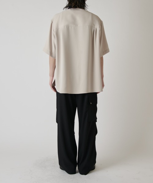 CULLNI（クルニ）の「【CULLNI exclusive for Lui's】クレリック半袖ZIPシャツジャケット（シャツ/ブラウス・メンズ・ライトベージュ/ブラック/オフホワイト・2/1）」の15枚目の写真