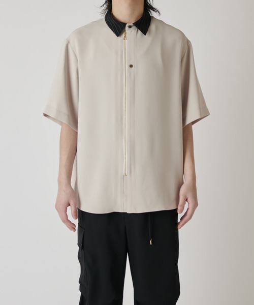 CULLNI（クルニ）の「【CULLNI exclusive for Lui's】クレリック半袖ZIPシャツジャケット（シャツ/ブラウス・メンズ・ライトベージュ/ブラック/オフホワイト・2/1）」の10枚目の写真