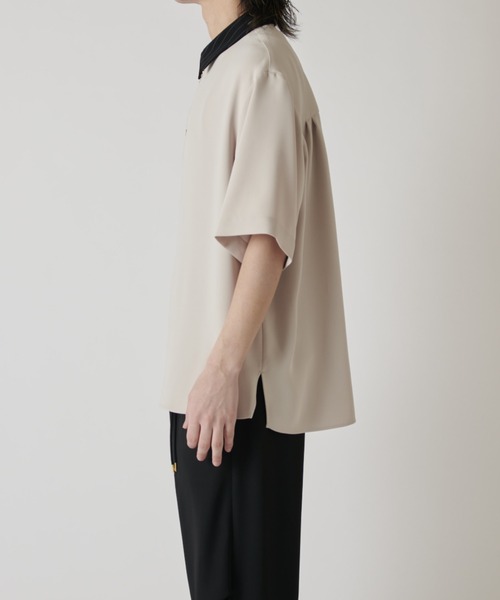 CULLNI（クルニ）の「【CULLNI exclusive for Lui's】クレリック半袖ZIPシャツジャケット（シャツ/ブラウス・メンズ・ライトベージュ/ブラック/オフホワイト・2/1）」の11枚目の写真