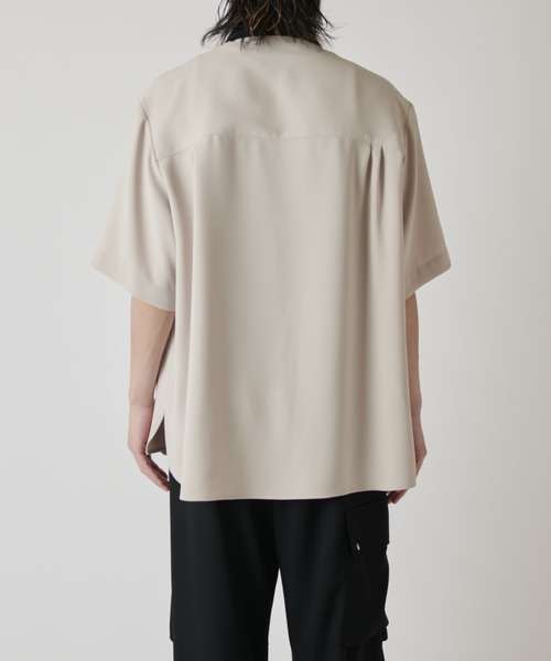 CULLNI（クルニ）の「【CULLNI exclusive for Lui's】クレリック半袖ZIPシャツジャケット（シャツ/ブラウス・メンズ・ライトベージュ/ブラック/オフホワイト・2/1）」の12枚目の写真