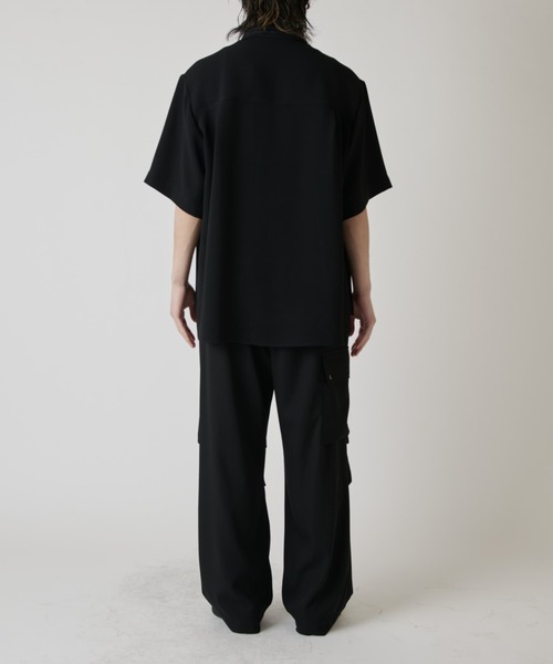 CULLNI（クルニ）の「【CULLNI exclusive for Lui's】クレリック半袖ZIPシャツジャケット（シャツ/ブラウス・メンズ・ライトベージュ/ブラック/オフホワイト・2/1）」の9枚目の写真