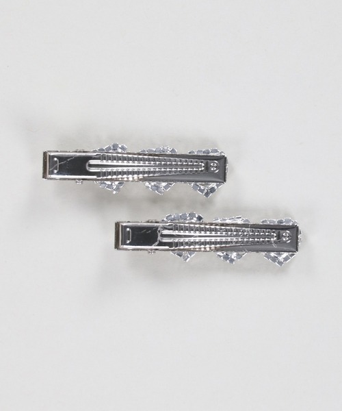 SPINNS(スピンズ)の「【2個セット】メタルヘアピン/3連ハート(ヘアピン・レディース・シルバー・ONESIZE)」の2枚目の写真