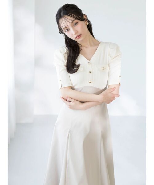 dazzlin（ダズリン）の「フロントボタンコルセットワンピース（ワンピース・レディース・ベージュ/ブラック/オフホワイト・MEDIUM/SMALL）」の4枚目の写真