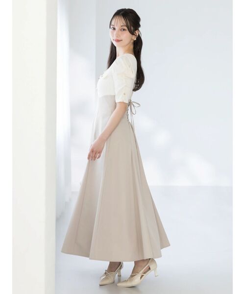 dazzlin（ダズリン）の「フロントボタンコルセットワンピース（ワンピース・レディース・ベージュ/ブラック/オフホワイト・MEDIUM/SMALL）」の6枚目の写真