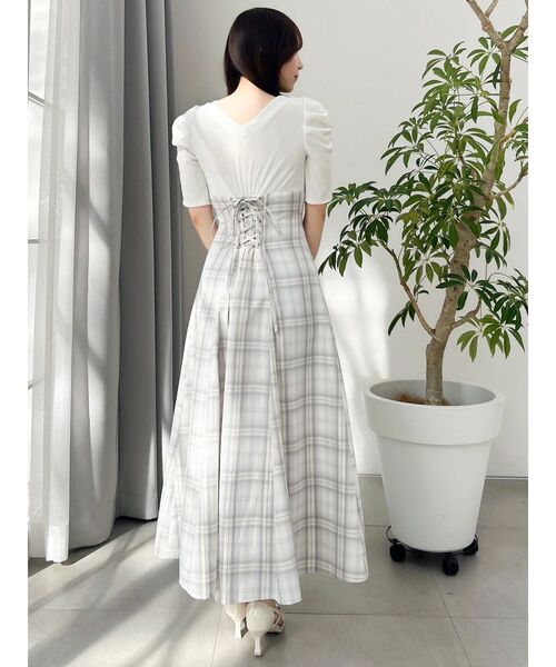 dazzlin（ダズリン）の「フロントボタンコルセットワンピース（ワンピース・レディース・ベージュ/ブラック/オフホワイト・MEDIUM/SMALL）」の7枚目の写真