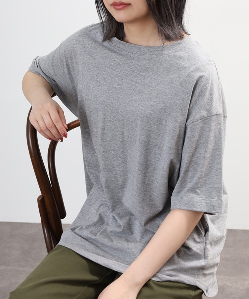 FUNALIVE(ファンアライブ)の「ロールアップ ハーフスリーブ カットソー(Tシャツ/カットソー・レディース・ブラック/カーキ/杢グレー/オフホワイト・LL~3L/M~L)」の3枚目の写真