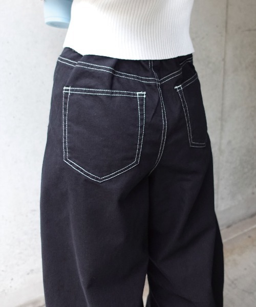 CORNERS(コーナーズ)の「ツイル配色ステッチバレルパンツ(デニムパンツ・レディース・ライトブルー/ブラック/ホワイト・M)」の15枚目の写真