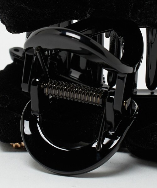 UNITED ARROWS(ユナイテッドアローズ)の「ビジューリボン ヘアクリップ(バレッタ/ヘアクリップ・レディース・ブラック・FREE)」の6枚目の写真