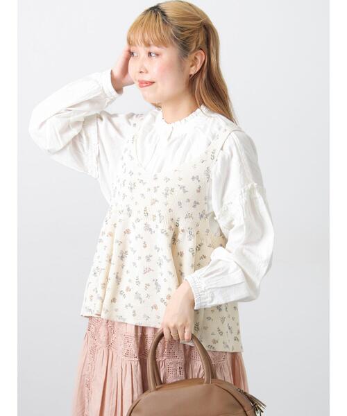 Samansa Mos2（サマンサ モスモス）の「袖シャーリングギャザーブラウス（シャツ/ブラウス・レディース・ブラック/サックスブルー/オフホワイト・F）」の4枚目の写真