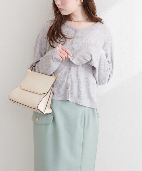 natural couture(ナチュラルクチュール)の「ランダムクレープカットソー2WAYカーデ(カーディガン/ボレロ・レディース・ブラック/ブルー/グレー/オフホワイト・FREE)」の11枚目の写真