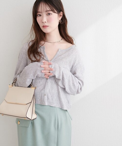 natural couture(ナチュラルクチュール)の「ランダムクレープカットソー2WAYカーデ(カーディガン/ボレロ・レディース・ブラック/ブルー/グレー/オフホワイト・FREE)」の12枚目の写真