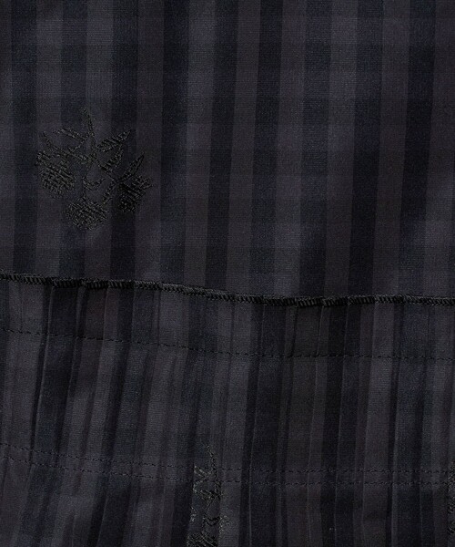 UNITED ARROWS（ユナイテッドアローズ）の「ギンガムチェック フラワー ジャガード ブラウス ‐ウォッシャブル‐（シャツ/ブラウス・レディース・オフホワイト/ブラック・38/36）」の10枚目の写真