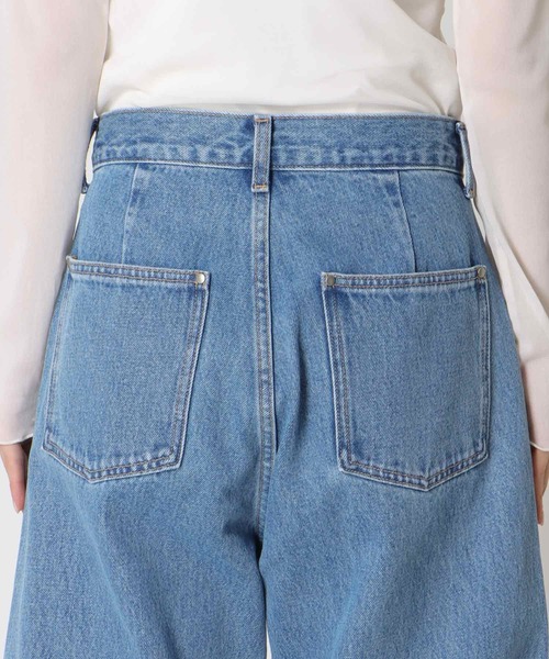 Jines（ジネス）の「カーブデニムパンツ（デニムパンツ・レディース・ホワイト/インディゴブルー・38）」の18枚目の写真