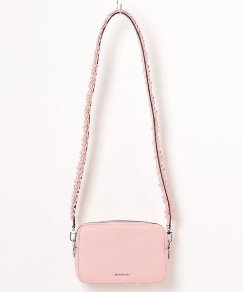 MICHAEL KORS（マイケルコース）の「BRYANT ペブルレザー カメラ クロスボディ ミディアム（ショルダーバッグ・レディース・ピンク系・FREE）」の5枚目の写真