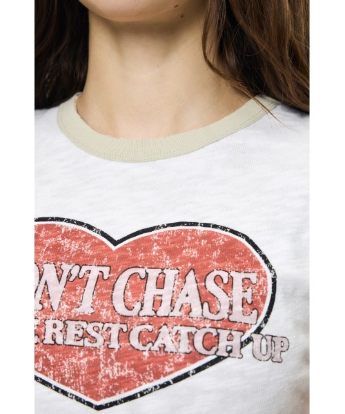 MOUSSY（マウジー）の「I DON'T CHASE RINGER Tシャツ（Tシャツ/カットソー・レディース・ライトブラック/オフホワイト/ブルー・FREE）」の18枚目の写真