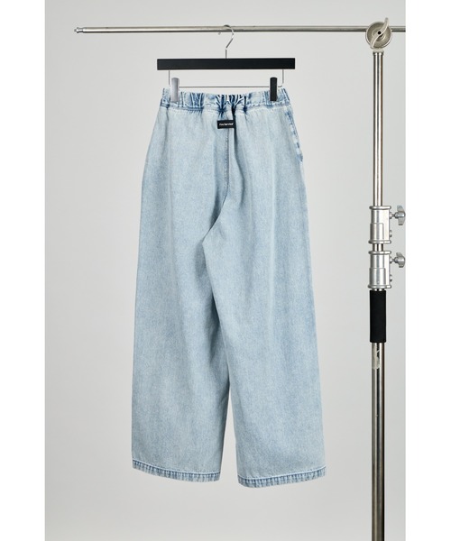 fireservice（ファイヤーサービス）の「【 Fire Service / ファイヤーサービス 】 WIDE EASY PANTS / ワイドイージーパンツ　L.BLUE（デニムパンツ・レディース・ライトブルー・1）」の2枚目の写真