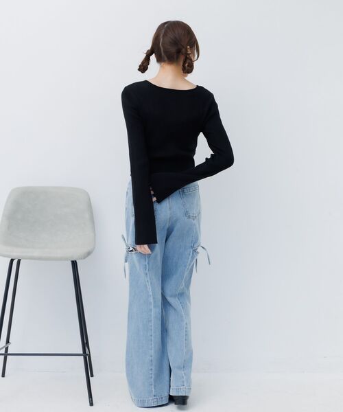 ems excite(エムズエキサイト)の「スリットリボンデニムPT(デニムパンツ・レディース・ライトブルー/ダークブルー・SMALL/MEDIUM)」の11枚目の写真