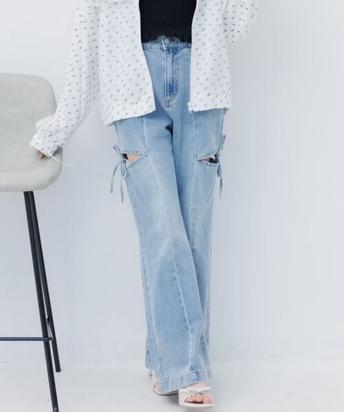 ems excite(エムズエキサイト)の「スリットリボンデニムPT(デニムパンツ・レディース・ライトブルー/ダークブルー・SMALL/MEDIUM)」の12枚目の写真