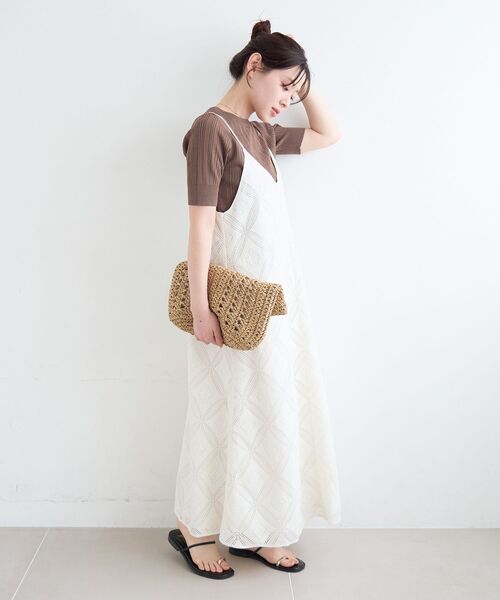 le.coeur blanc(ルクールブラン)の「パッチワーク風レースキャミワンピース(ワンピース・レディース・オフホワイト/ブラック・38)」の7枚目の写真