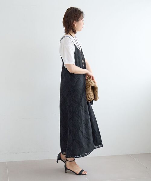 le.coeur blanc(ルクールブラン)の「パッチワーク風レースキャミワンピース(ワンピース・レディース・オフホワイト/ブラック・38)」の16枚目の写真