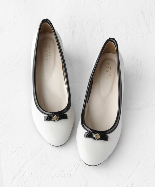 TOCCA(トッカ)の「POINT OF CLOVER RAINPUMPS レインパンプス(パンプス・レディース・ブラック系5/アイボリー系/ブラック系・38/37/36/35/39)」の9枚目の写真
