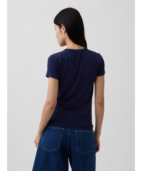 GAP(ギャップ)の「モダン クルーネックTシャツ(半袖)(Tシャツ/カットソー・レディース・ブラック/ホワイト/グレー/ネイビー・S/L/M/XS/XL/XXS)」の11枚目の写真