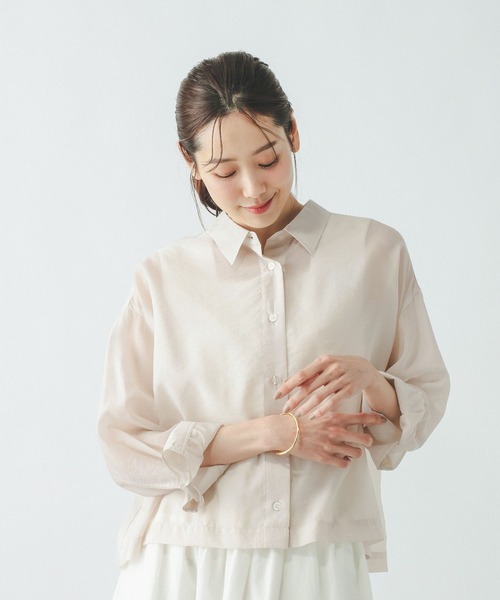 GLOBAL WORK(グローバルワーク)の「シルキータッチシアークロップドシャツ/636682(シャツ/ブラウス・レディース・ピンク/スミクロ/サックスブルー/グレイッシュベージュ・LARGE/MEDIUM/SMALL)」の3枚目の写真