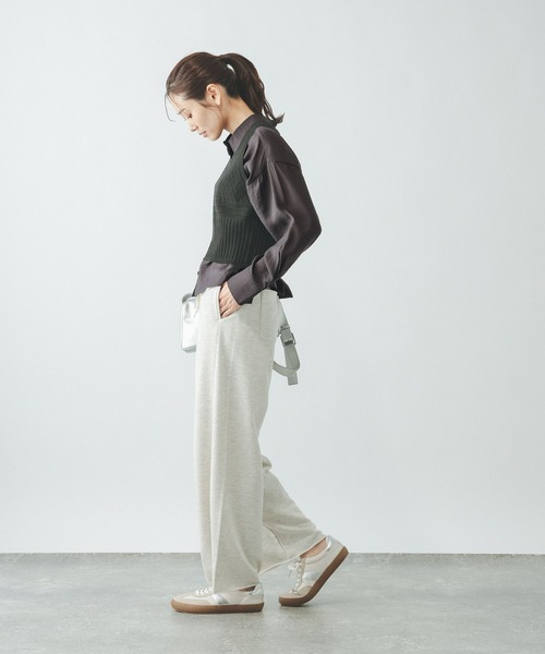 GLOBAL WORK(グローバルワーク)の「シルキータッチシアークロップドシャツ/636682(シャツ/ブラウス・レディース・ピンク/スミクロ/サックスブルー/グレイッシュベージュ・LARGE/MEDIUM/SMALL)」の20枚目の写真