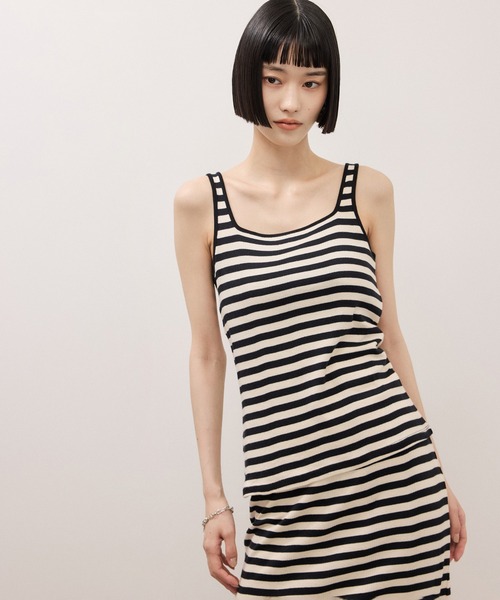 ADAM ET ROPE'(アダムエロペ)の「【Miller for ADAM ET ROPE'】別注 スクエアタンク(タンクトップ・レディース・ブルー/キナリ・FREE)」の8枚目の写真