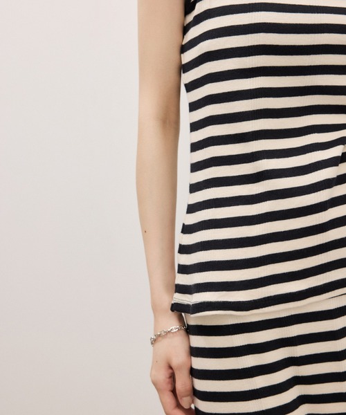 ADAM ET ROPE'(アダムエロペ)の「【Miller for ADAM ET ROPE'】別注 スクエアタンク(タンクトップ・レディース・ブルー/キナリ・FREE)」の10枚目の写真