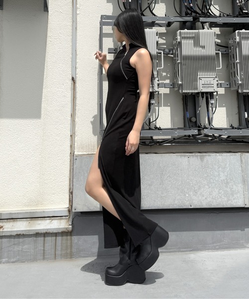 LVEU.(ラブユ.)の「【LVEU.】アシメジップニットロングワンピース / ワンピース ノースリーブ チャイナ風 ジップ アシンメトリー スリット ハイネック モード ブラック(ワンピース・レディース・ブラック・FREE)」の10枚目の写真
