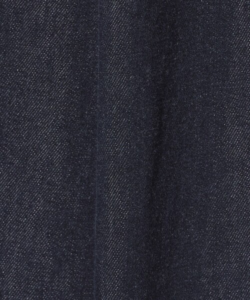 UNITED ARROWS（ユナイテッドアローズ）の「ステッチ Vネック デニムワンピース（ワンピース・レディース・ネイビー/コバルトブルー・38/36）」の17枚目の写真