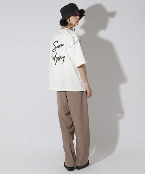 LAKOLE(ラコレ)の「Bロゴ配色ステッチT / 672856(Tシャツ/カットソー・メンズ・パープル/グレー/ホワイト/ブラック・LARGE/MEDIUM)」の2枚目の写真