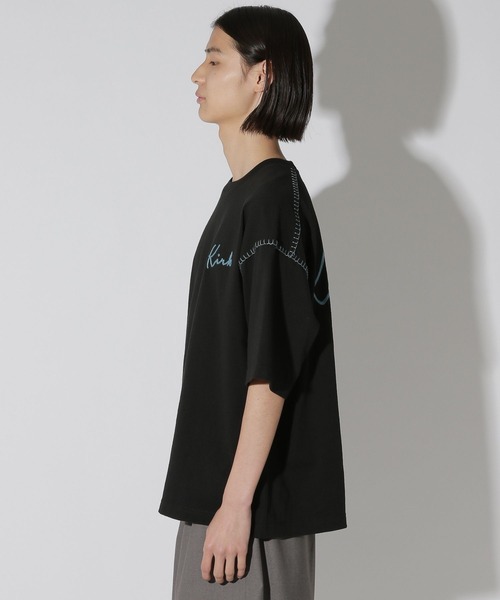 LAKOLE(ラコレ)の「Bロゴ配色ステッチT / 672856(Tシャツ/カットソー・メンズ・パープル/グレー/ホワイト/ブラック・LARGE/MEDIUM)」の8枚目の写真