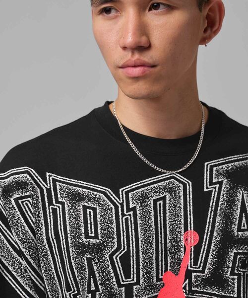 JORDAN BRAND(ジョーダンブランド)の「《セットアップ対応商品》ジョーダン メンズ グラフィック Tシャツ / Jordan Men's Graphic T-Shirt IQ0708-010 Black(Tシャツ/カットソー・メンズ・ブラック・M/S/2XL/L/XL)」の3枚目の写真