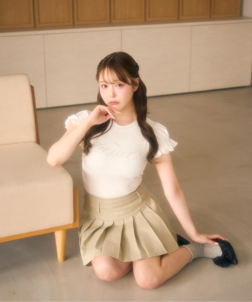 miune(ミューヌ)の「パフスリーブロゴTee(Tシャツ/カットソー・レディース・ホワイト/ブラック/チャコールグレー・FREE)」の2枚目の写真