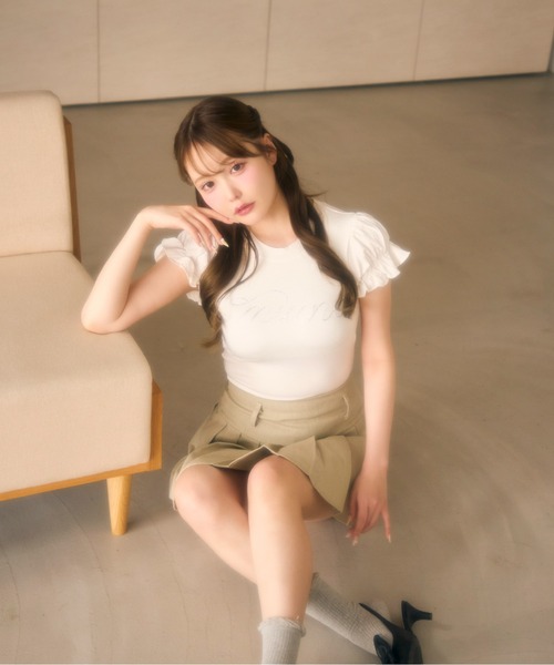 miune(ミューヌ)の「パフスリーブロゴTee(Tシャツ/カットソー・レディース・ホワイト/ブラック/チャコールグレー・FREE)」の5枚目の写真