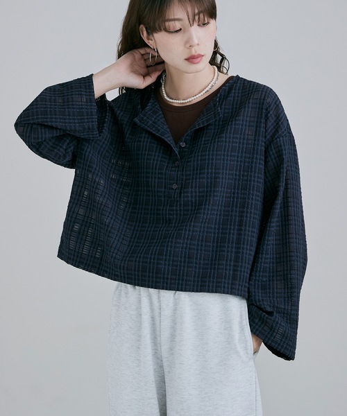 etoll.(エトル)の「2wayチェック柄シアーブラウス(Tシャツ/カットソー・レディース・ホワイト/ネイビー/キャメル・M)」の11枚目の写真