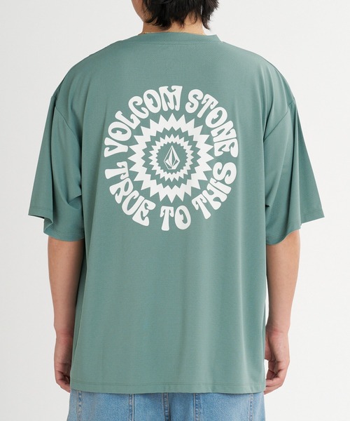 VOLCOM(ボルコム)の「VOLCOM メンズ SUN BURST SS RASH TEE サーフTシャツ 【2026年夏モデル】(Tシャツ/カットソー・メンズ・ホワイト/ブラック/グリーン系その他・SMALL/MEDIUM/LARGE/X-LARGE)」の3枚目の写真