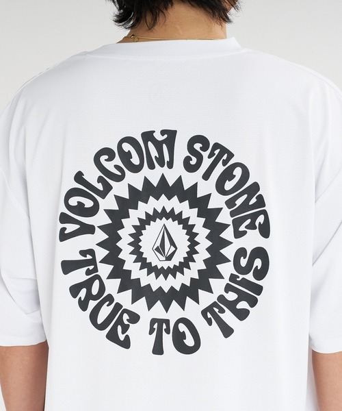 VOLCOM(ボルコム)の「VOLCOM メンズ SUN BURST SS RASH TEE サーフTシャツ 【2026年夏モデル】(Tシャツ/カットソー・メンズ・ホワイト/ブラック/グリーン系その他・SMALL/MEDIUM/LARGE/X-LARGE)」の6枚目の写真