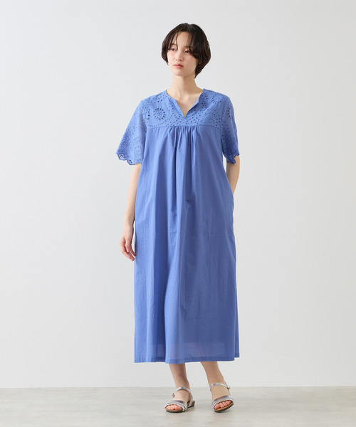 MELROSE claire(メルローズ クレール)の「【スカラップ刺しゅう切替スキッパーワンピース】(ワンピース・レディース・ロイヤルブルー/ブラック・FREE)」の1枚目の写真