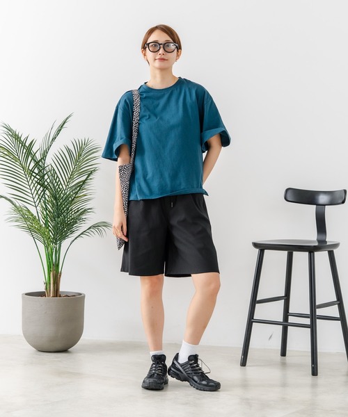 fort point(フォーポイント)の「【C-FORTPOINT/フォートポイント】【ベルスリーブで魅せる、大人のこなれTシャツ。】ベルスリーブ オーバーサイズTシャツ 綿100% 華奢見え ゆったり 二の腕カバー(Tシャツ/カットソー・レディース・ブラック/ブルー/グリーン/オフホワイト・FREE)」の12枚目の写真